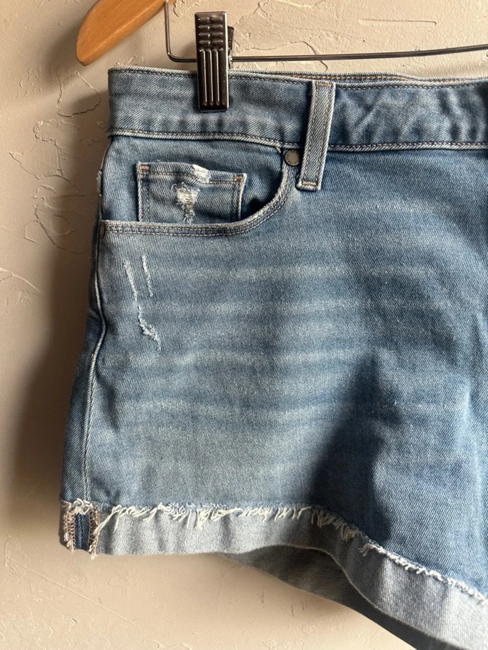 PAIGE‎ Jimmy Jimmy Distressed Denim Shorts Y2K Model Off Duty Festival Summer 29